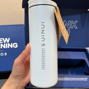 MiiR Hyundai Ioniq 5 Limited Edition 16oz Flip Traveler White Insulation Mug Box